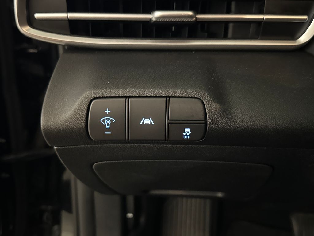 Certified Used 2022 Black Hyundai SEL image 18