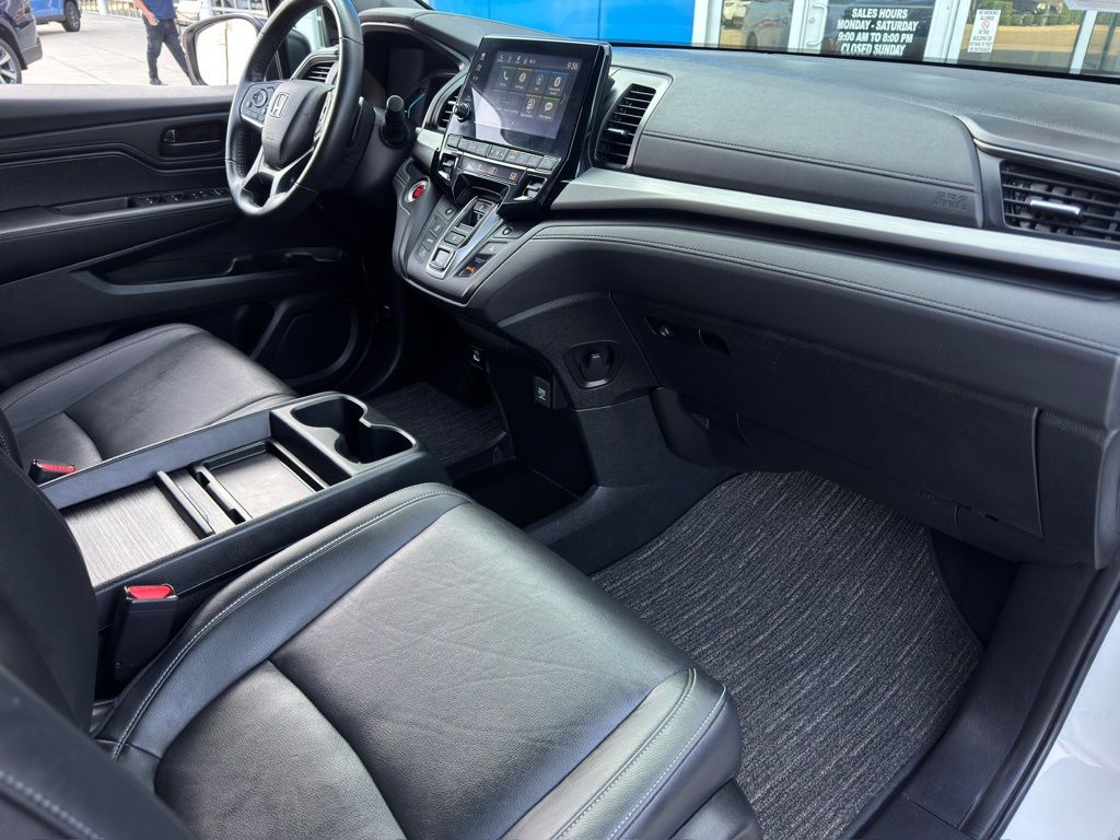 2023 Honda Odyssey EX-L White at Community Honda