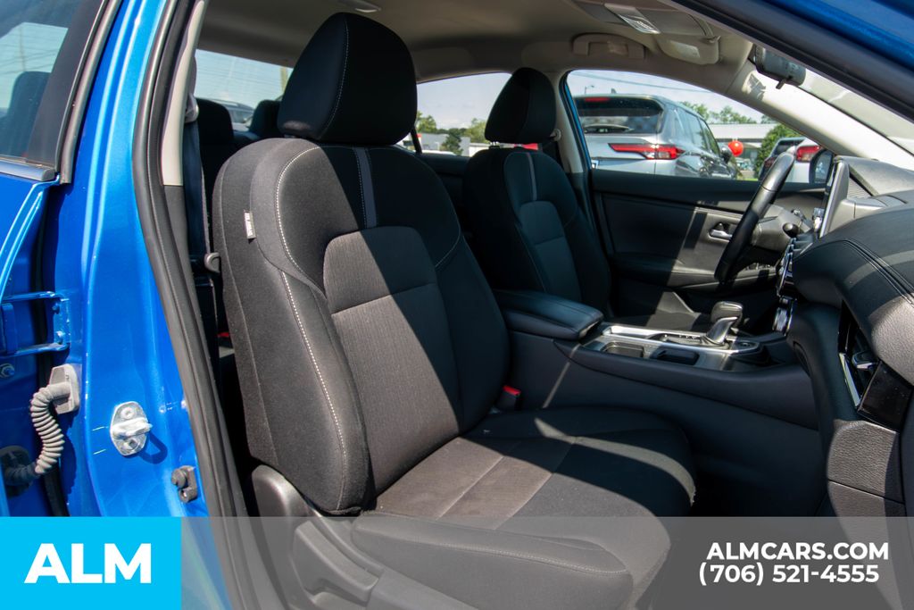 2023 Nissan Sentra SV photo 10