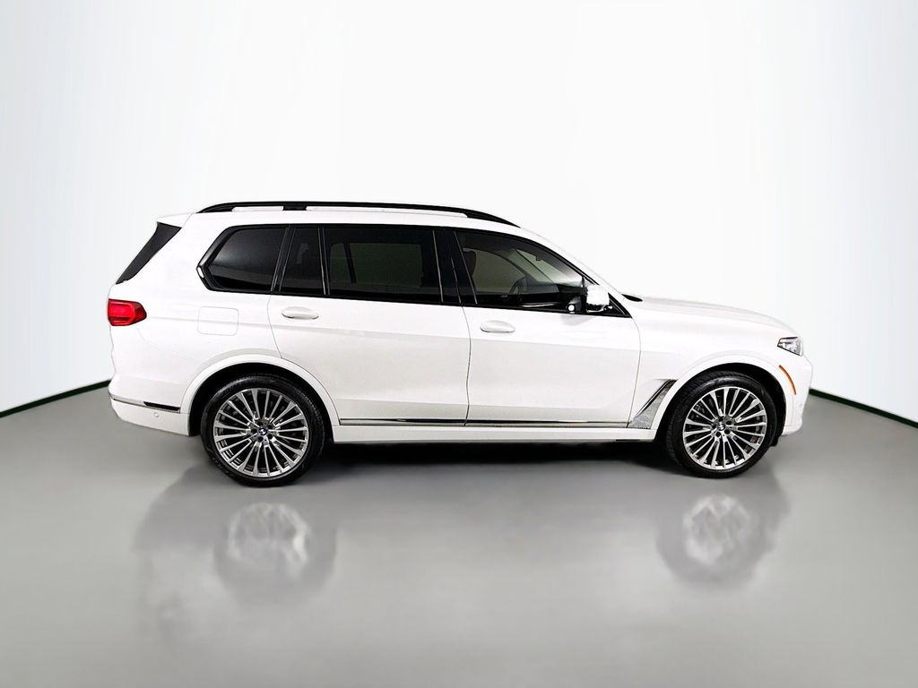 Thumbnail: 2021 BMW X7 - 4