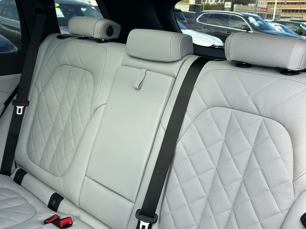 Thumbnail: 2026 BMW X5 - 32