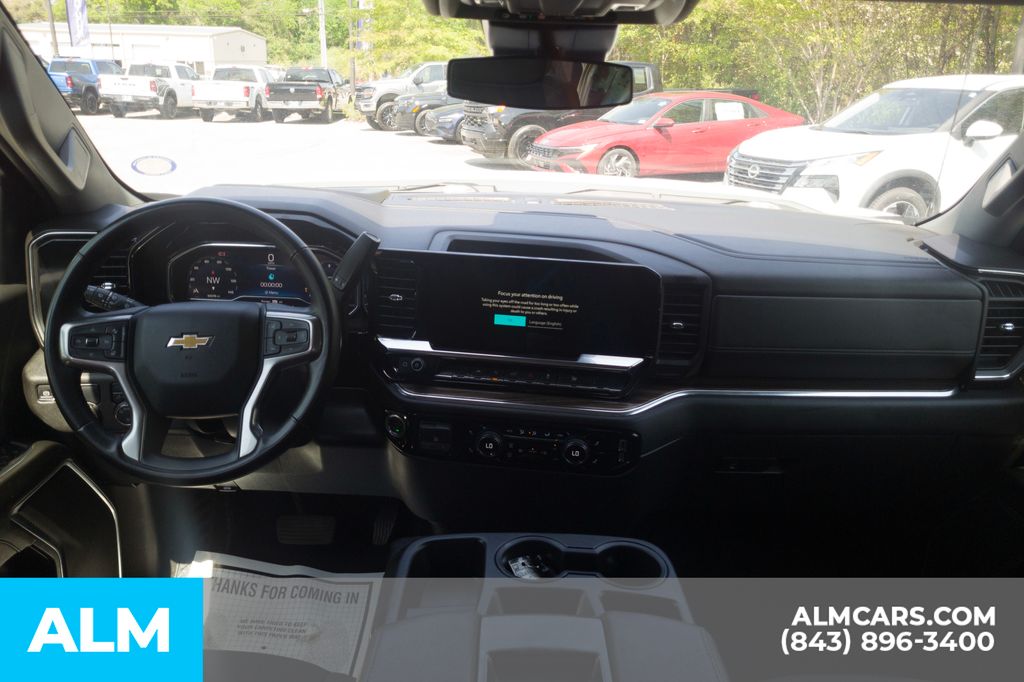 Used 2025 Summit White Chevrolet LT image 22