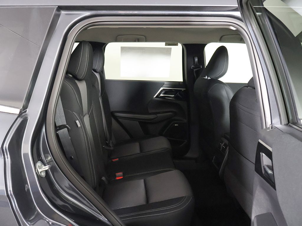 New 2026 Gray Mitsubishi ES image 30