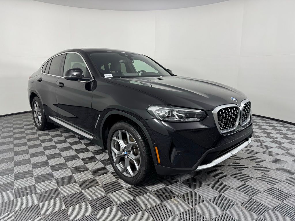 2024 BMW X4 xDrive30i 3