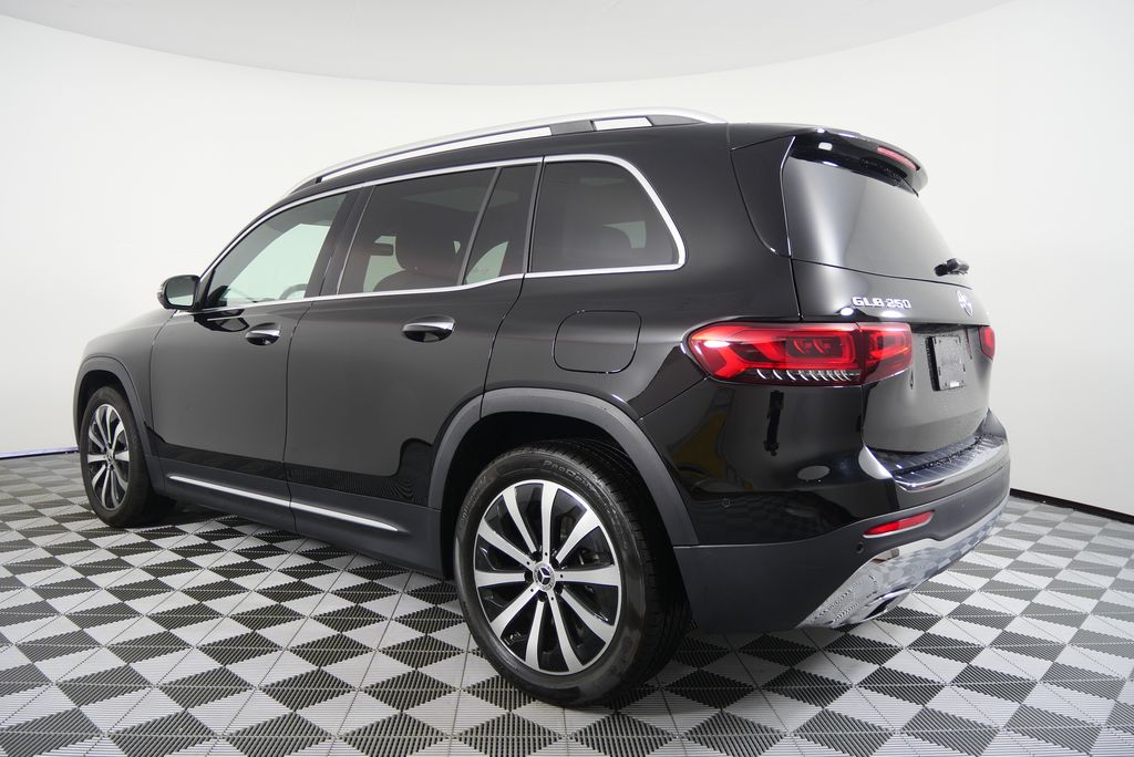 Thumbnail: 2022 Mercedes-Benz GLB - 5