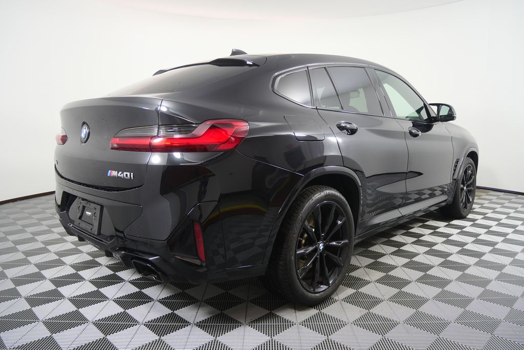 Thumbnail: 2023 BMW X4 - 3