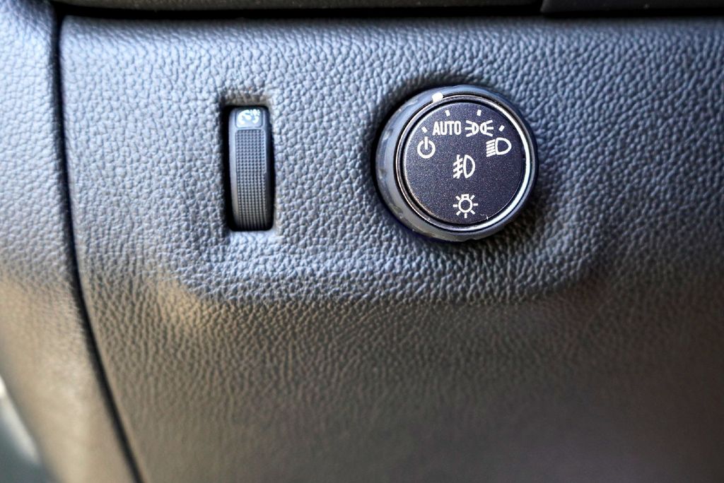 Used Car 2020 Gmc Canyon  Sle1 For Sale Under $25,000 In Taylor, Texas