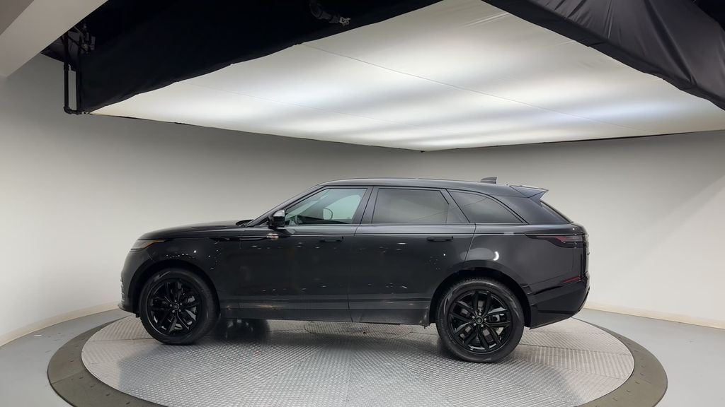 2025 Land Rover Range Rover Velar Dynamic SE 5