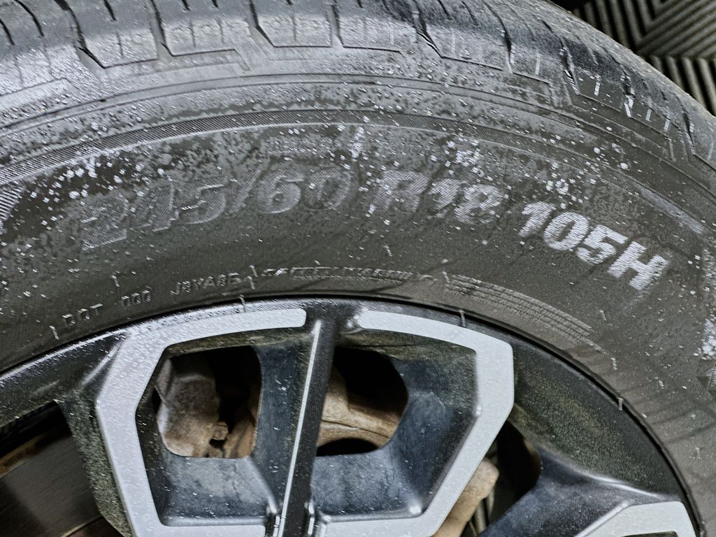 Used 2022 Black Hyundai SEL image 32