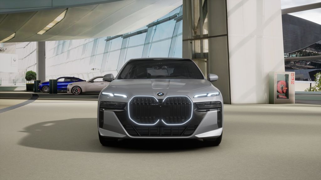 Thumbnail: 2026 BMW 7 Series - 3