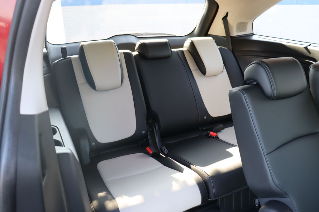 Thumbnail: 2026 Honda Odyssey - 15