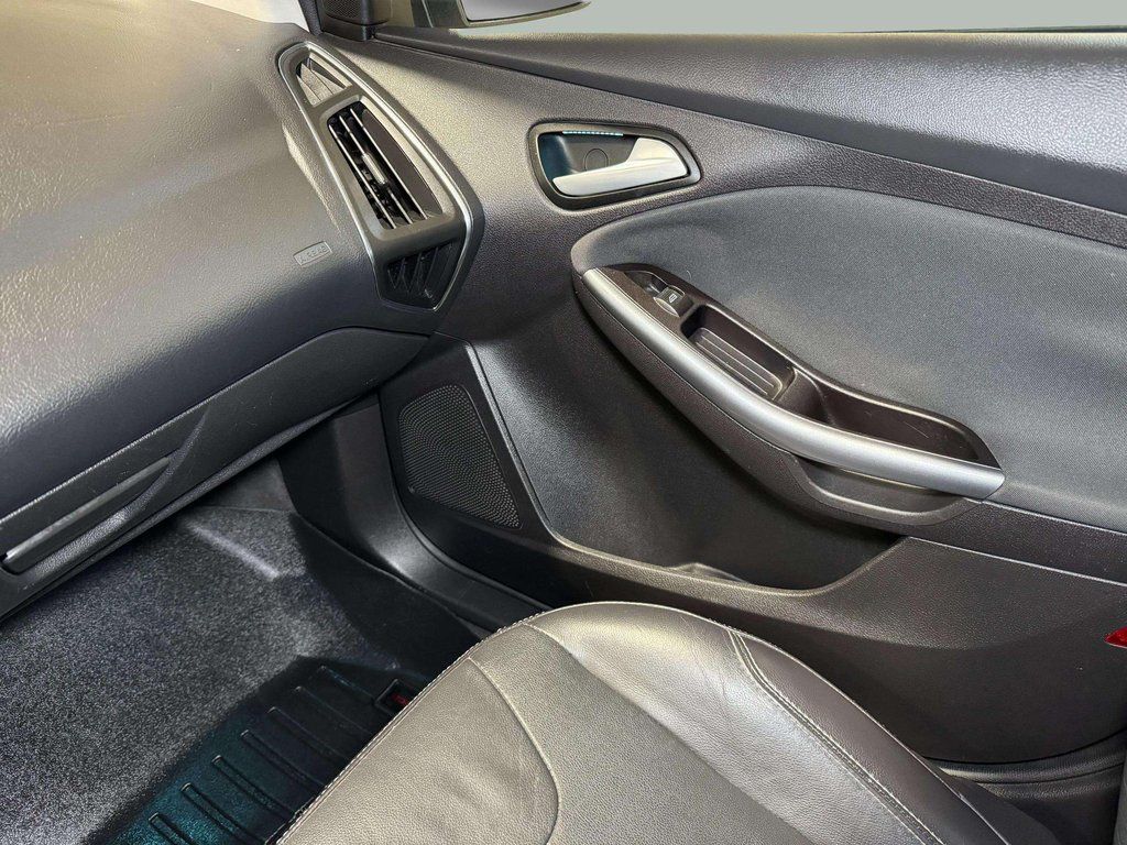 Used 2013 Blue Candy Metallic Ford Titanium image 21