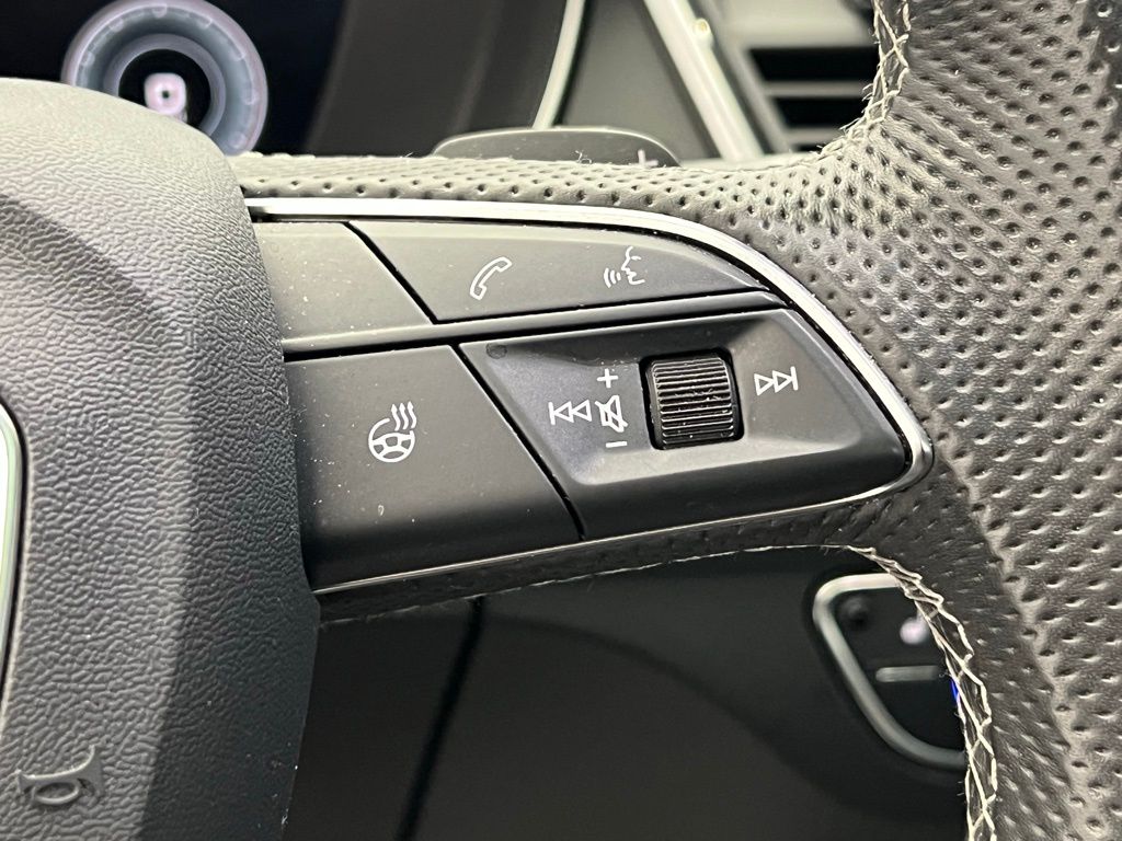 Thumbnail: 2021 Audi SQ5 - 18