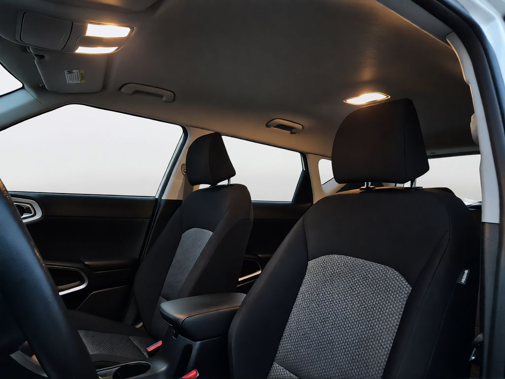 2022 Kia Soul LX White at Gullo Toyota