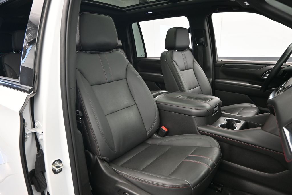 2023 Chevrolet Suburban 4WD RST