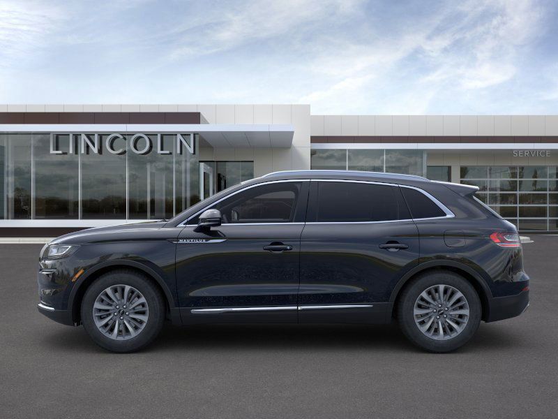 Thumbnail: 2023 Lincoln Nautilus - 3
