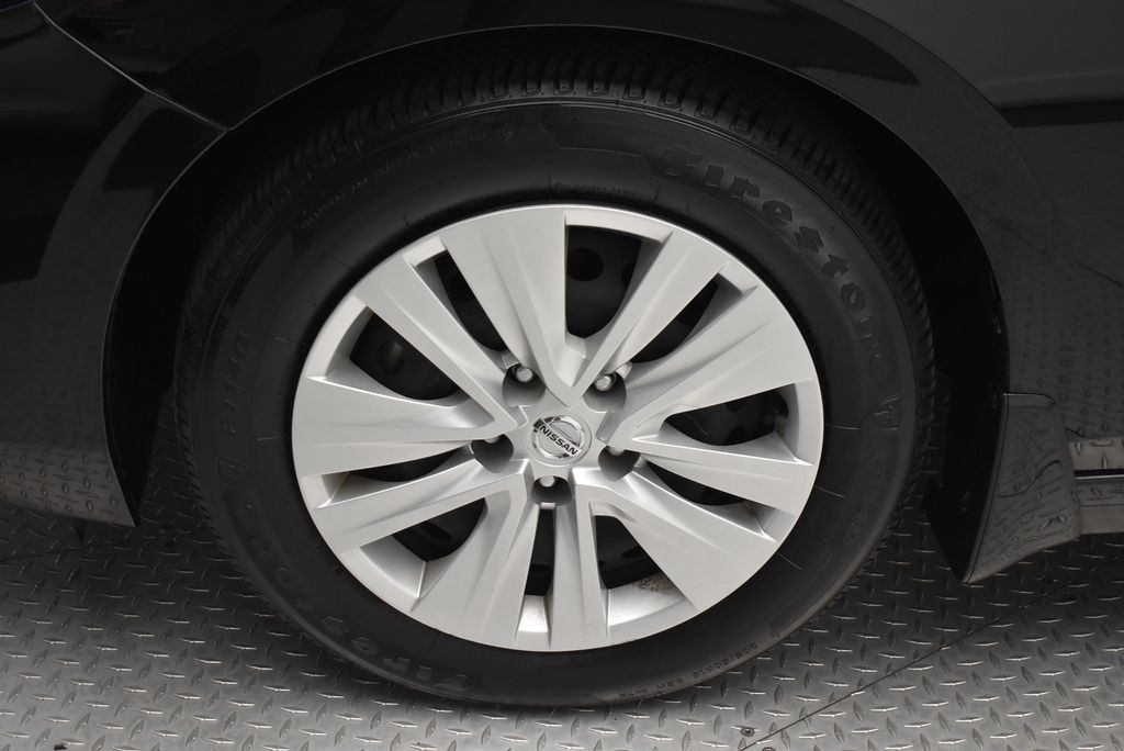 2023 Nissan Sentra S 32