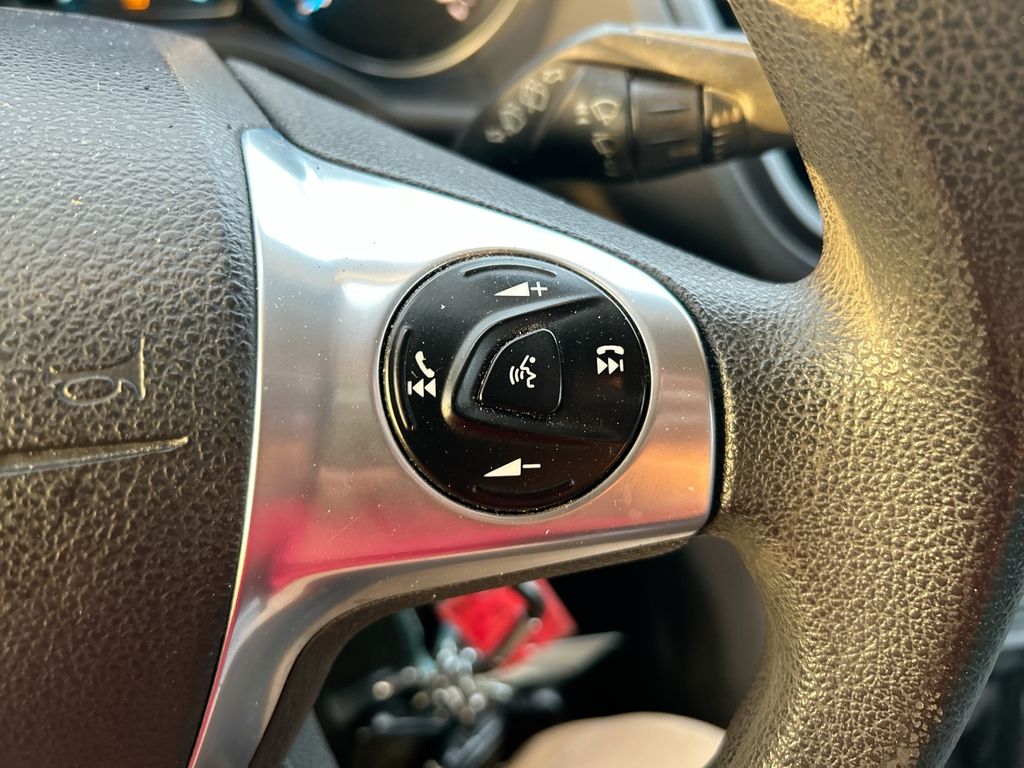 Thumbnail: 2015 Ford Escape - 16