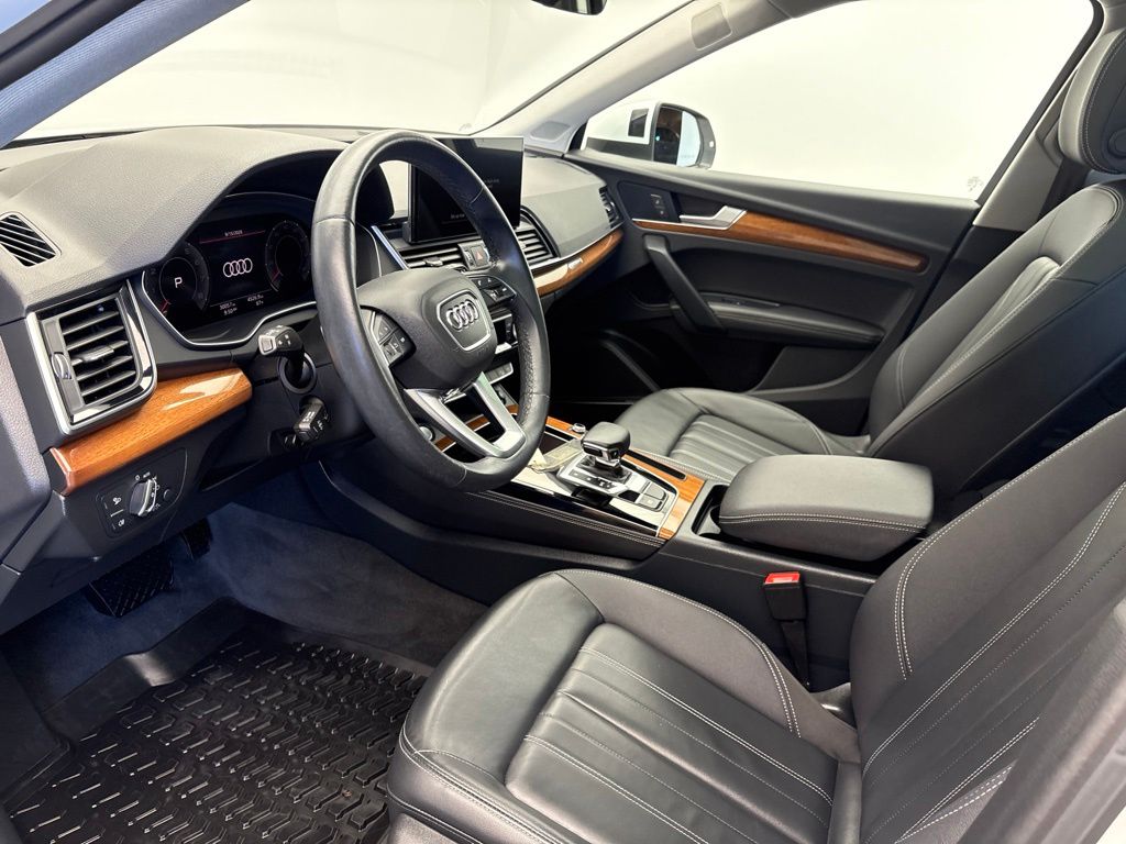 Thumbnail: 2023 Audi Q5 - 8