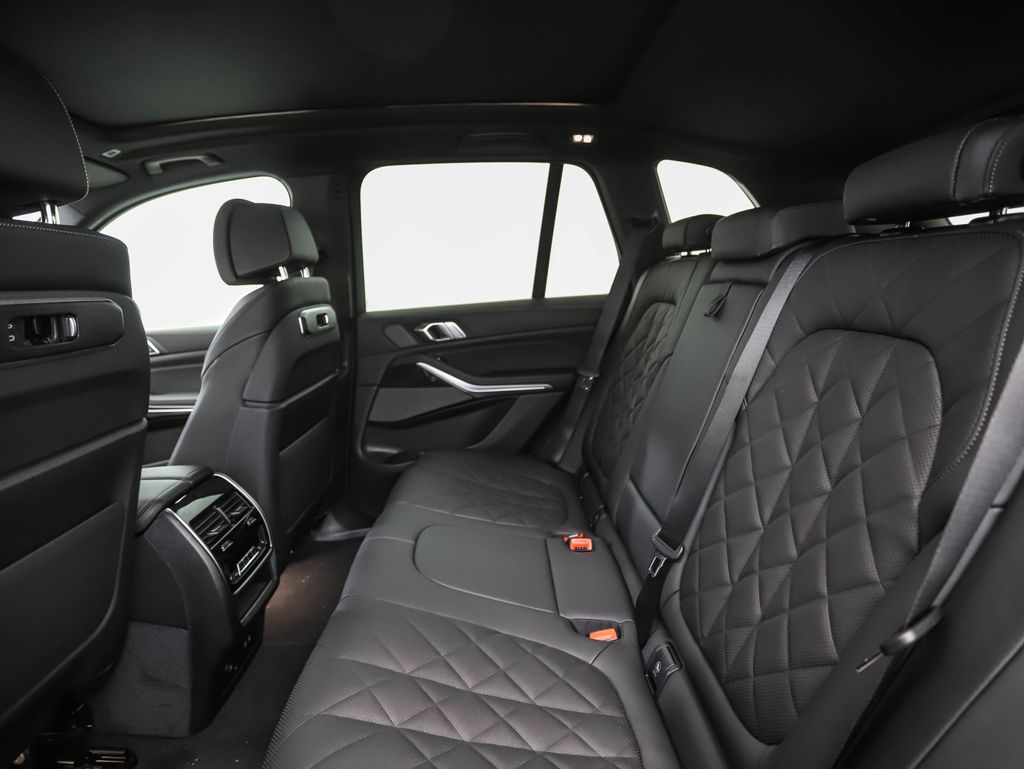 Thumbnail: 2026 BMW X5 - 22