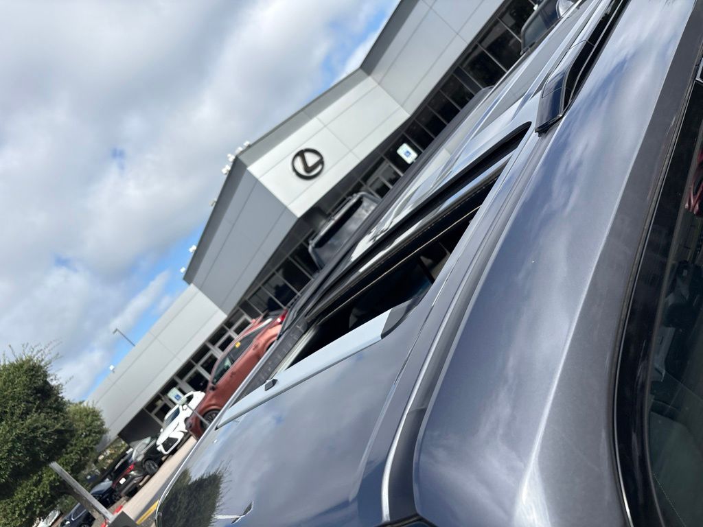 Thumbnail: 2024 Lexus GX - 10
