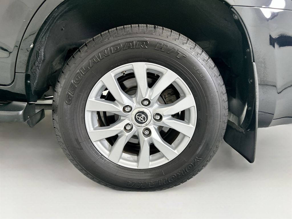 Thumbnail: 2019 Toyota Land Cruiser - 30
