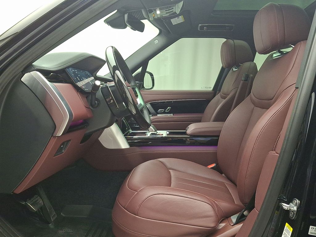 Thumbnail: 2025 Land Rover Range Rover - 14