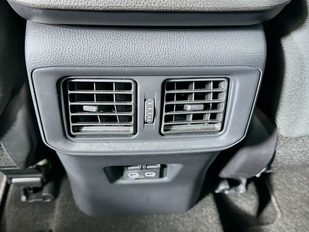 Thumbnail: 2025 Toyota RAV4 - 26