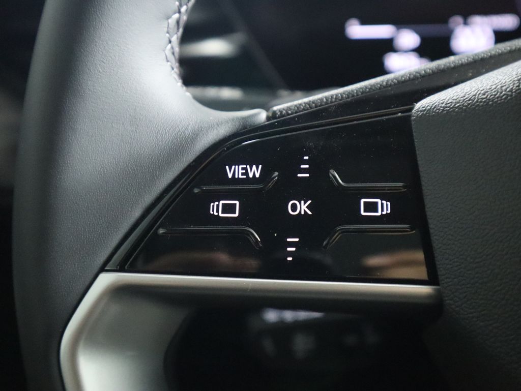 Thumbnail: 2025 Audi Q5 - 13