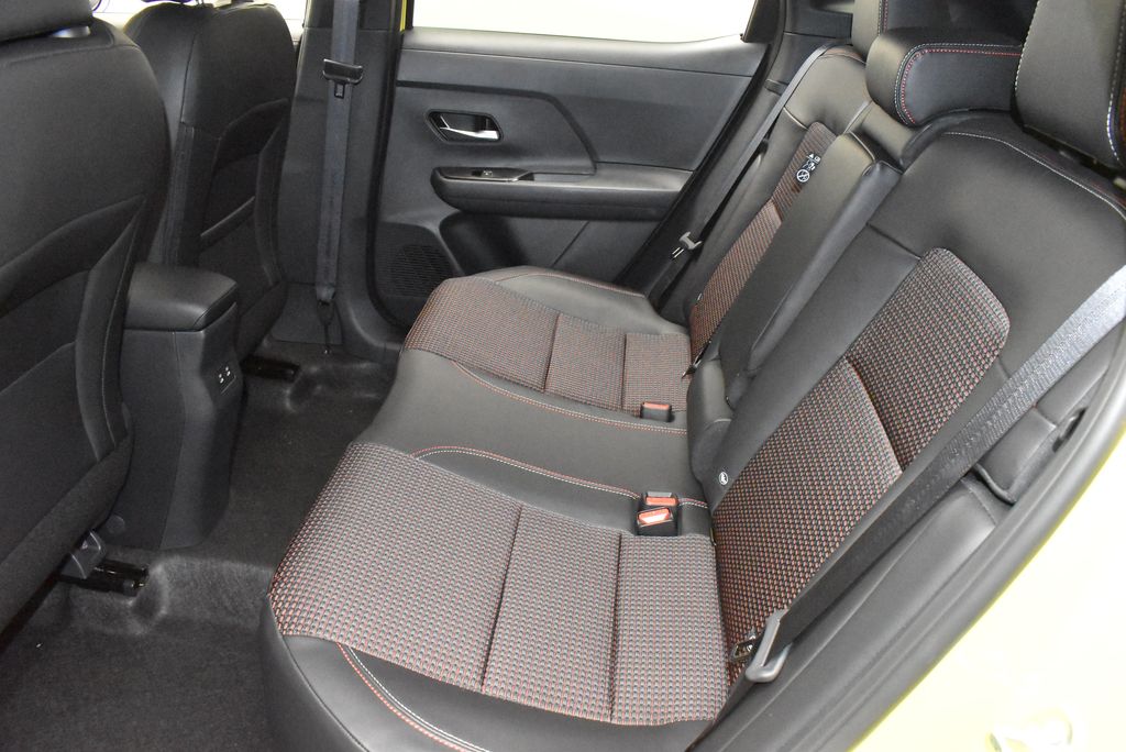 Thumbnail: 2026 Nissan Kicks - 32