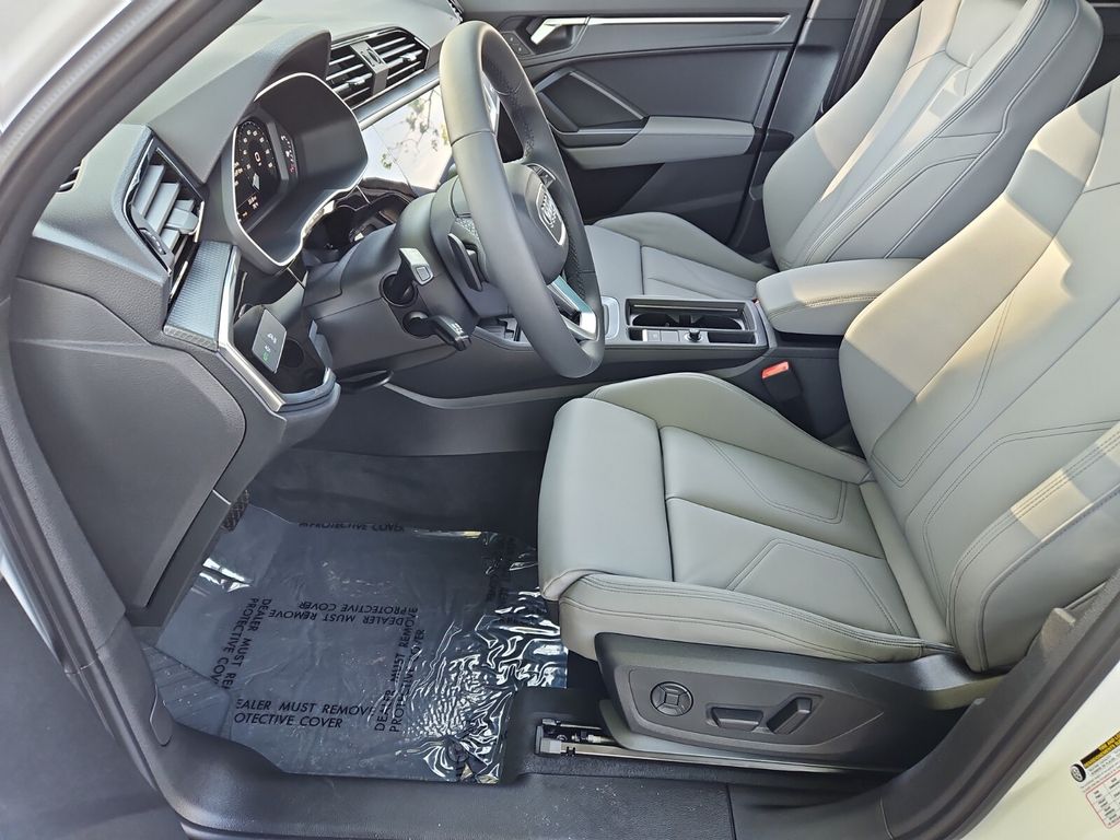 2025 Audi Q3 Premium photo