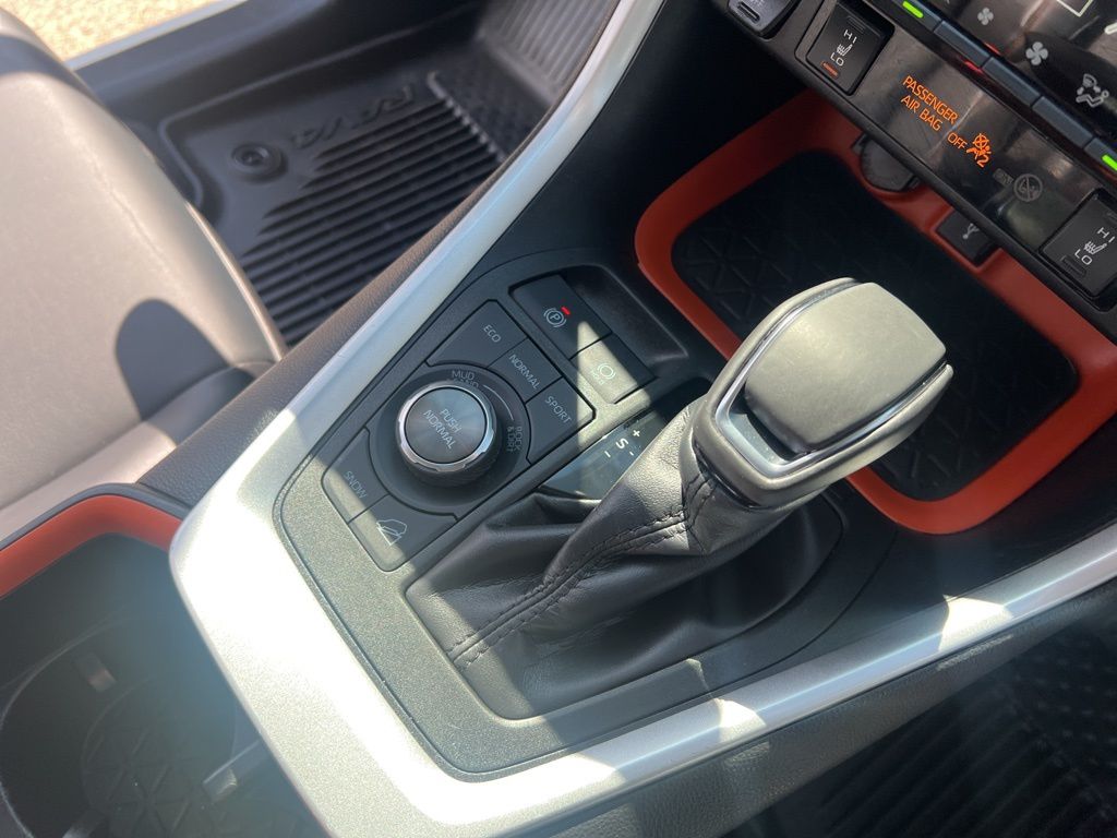 2022 Toyota RAV4 Adventure photo