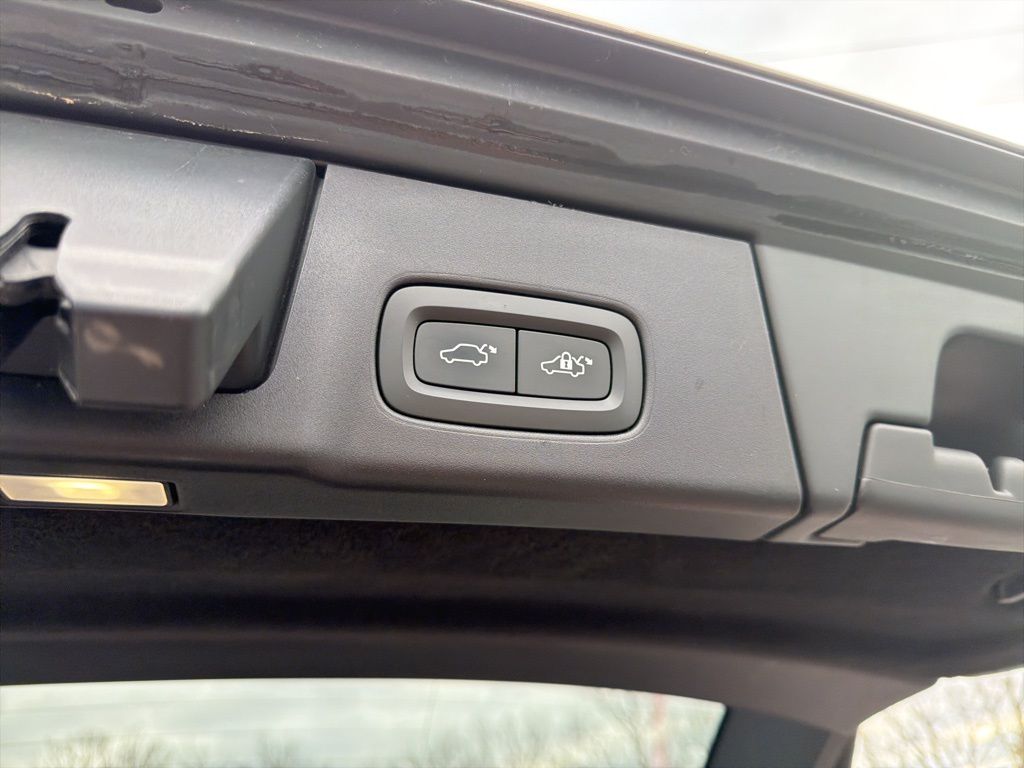 Thumbnail: 2018 Volvo S90 - 22