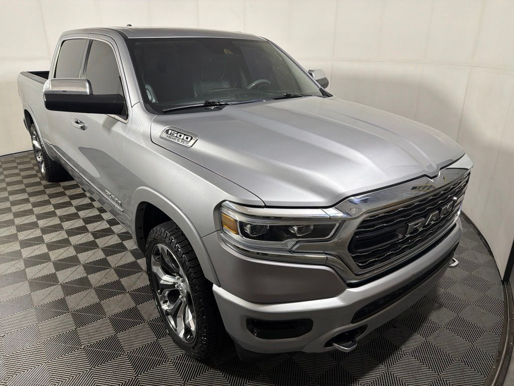 Billet Silver Metallic Clearcoat 2019 RAM 1500 Pickup Truck Four-Wheel Drive 8-Speed Automatic