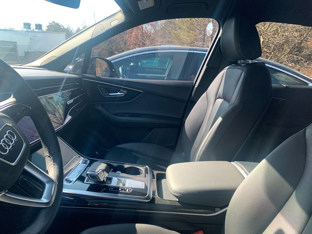 Thumbnail: 2023 Audi Q7 - 5