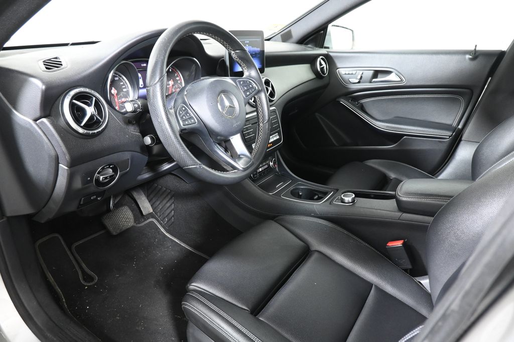 Thumbnail: 2018 Mercedes-Benz CLA - 4