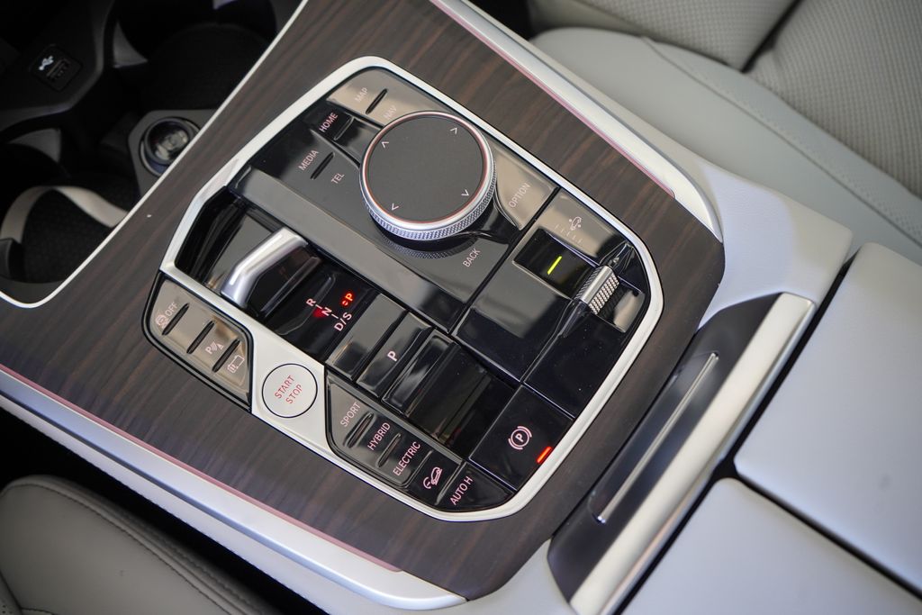 Thumbnail: 2026 BMW X5 - 20