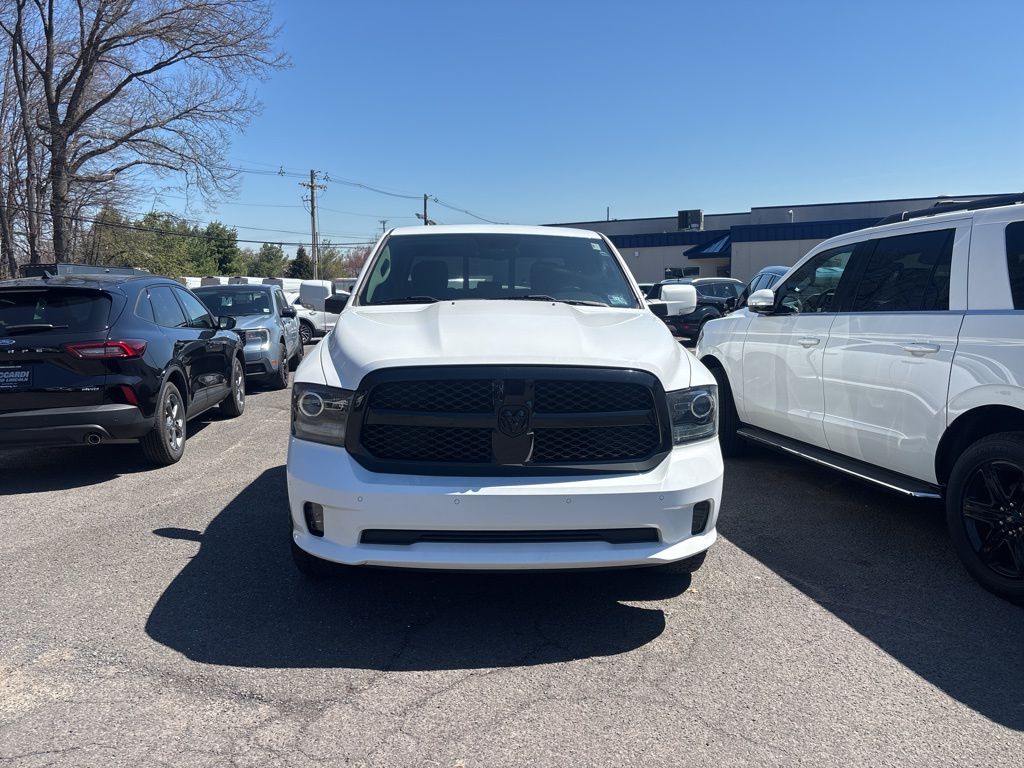 Bright White Clearcoat 2018 RAM 1500 Night Crew Cab 4WD Pickup Truck Four-Wheel Drive 8-Speed Automatic