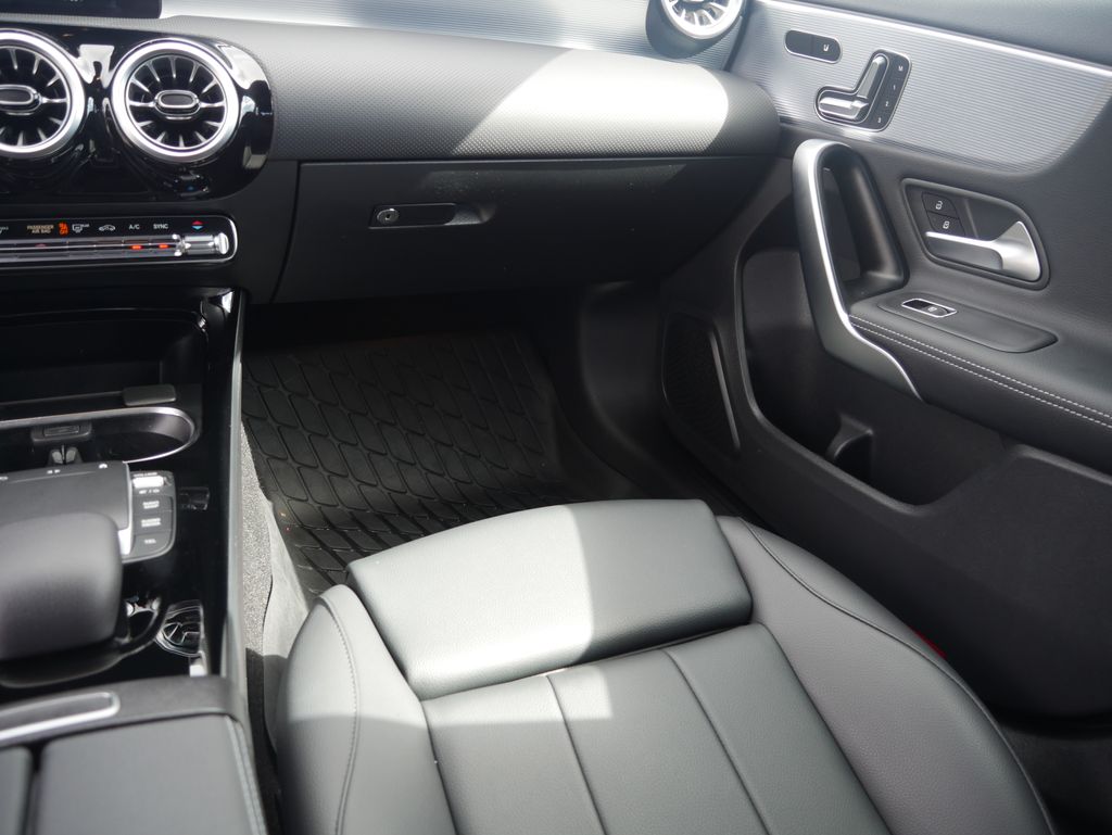 Thumbnail: 2022 Mercedes-Benz A-Class - 30