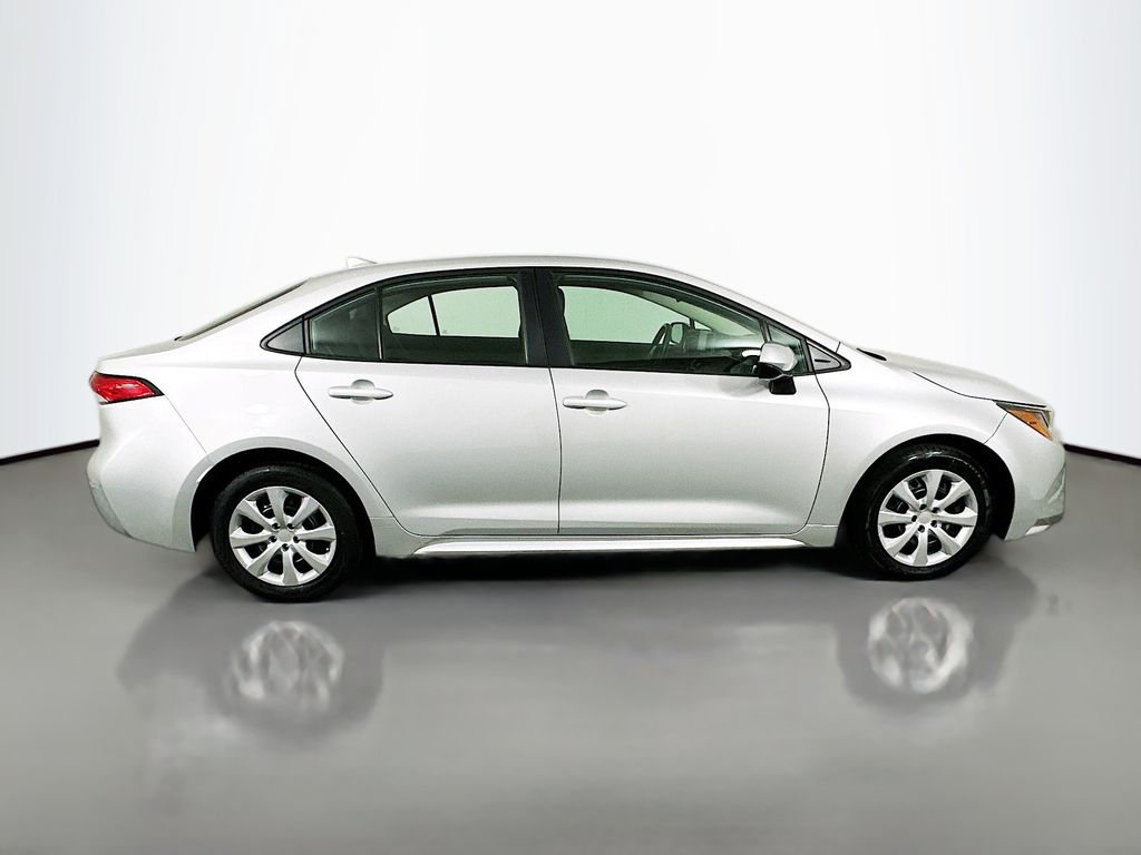 Thumbnail: 2024 Toyota Corolla - 4