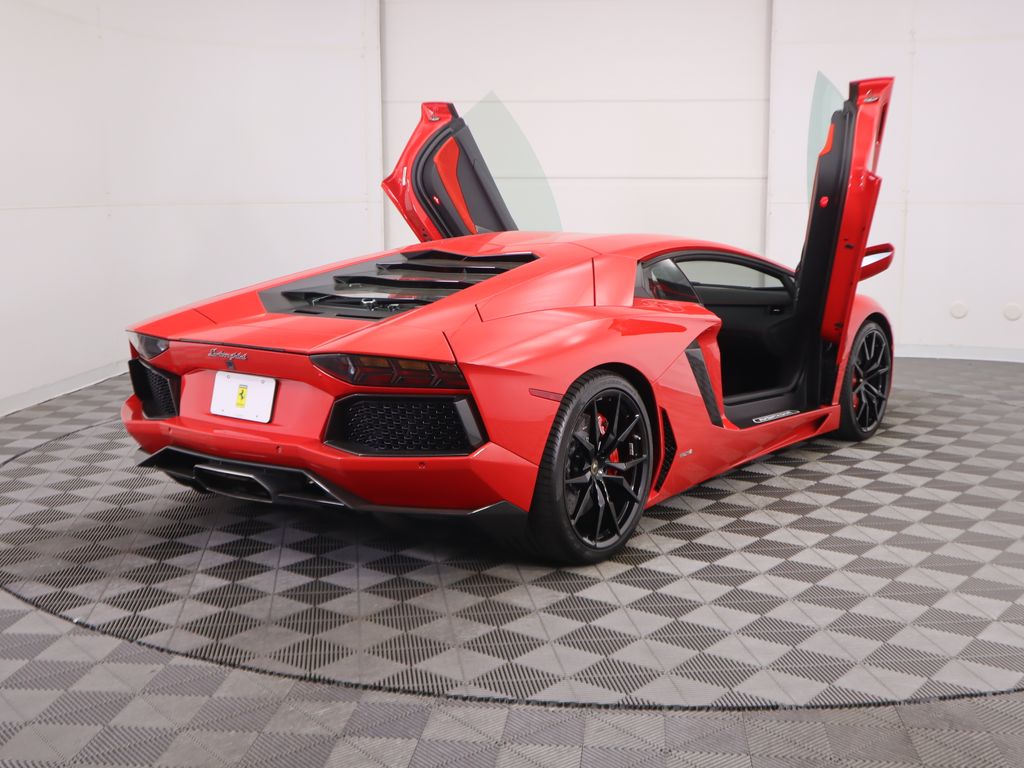 2014 Lamborghini Aventador  13