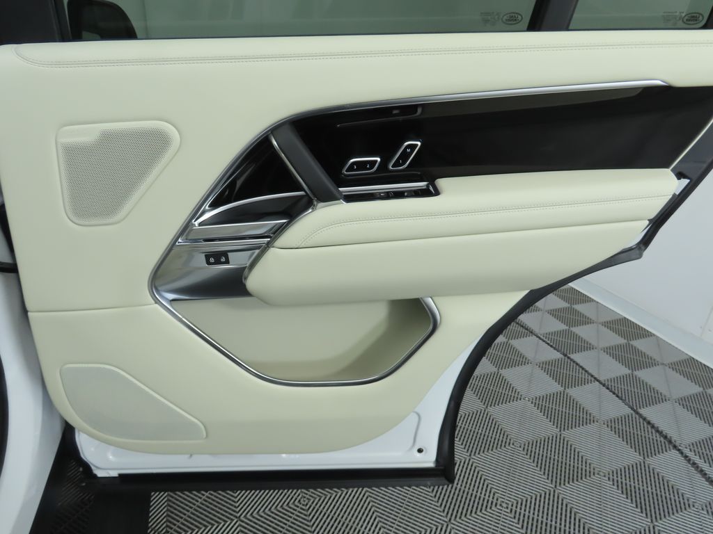 Thumbnail: 2025 Land Rover Range Rover - 29