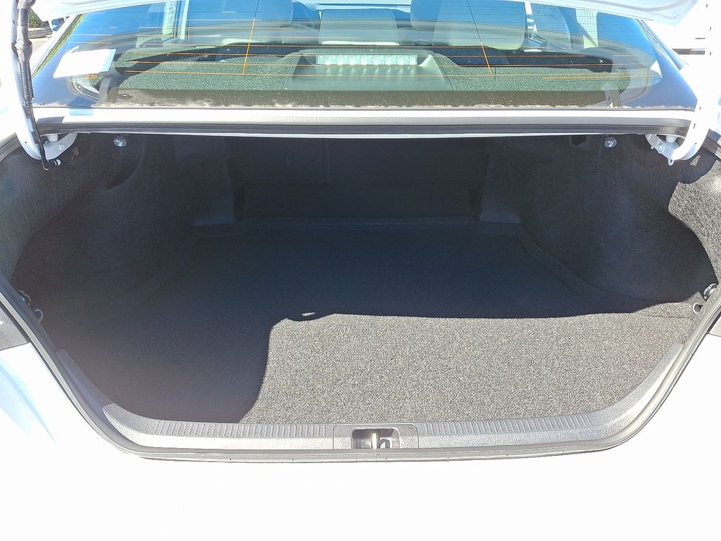 Thumbnail: 2025 Toyota Camry - 30