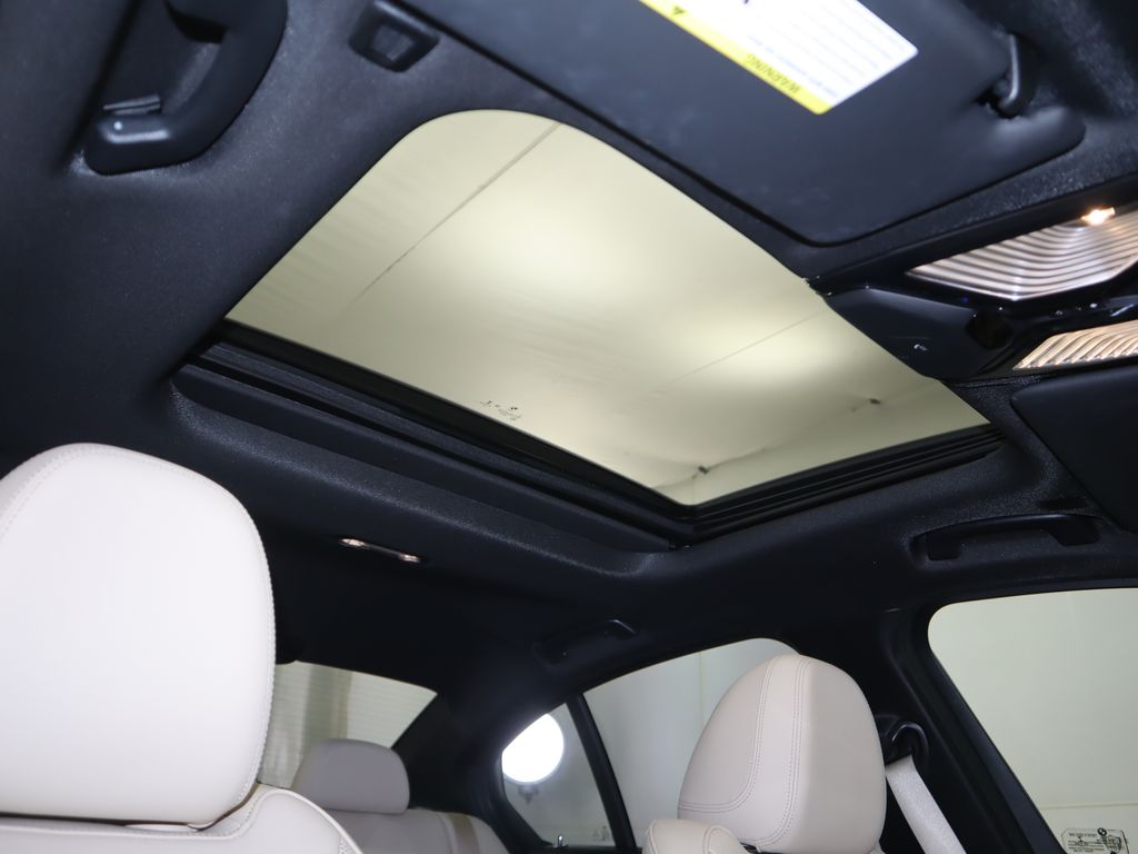 Thumbnail: 2022 BMW 3 Series - 19