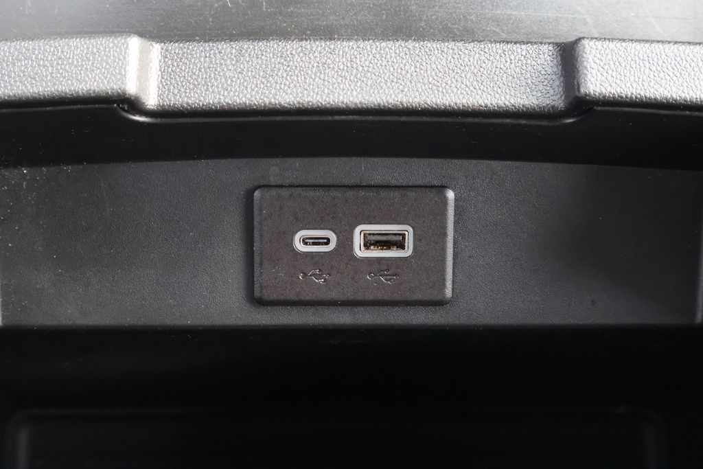 Thumbnail: 2024 GMC Yukon - 25