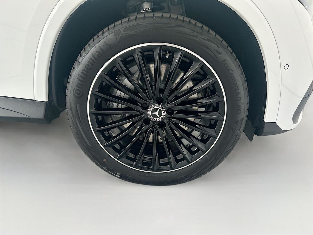 Thumbnail: 2026 Mercedes-Benz GLC - 31