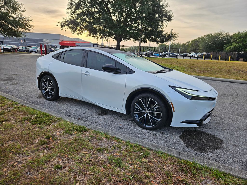 2025 Toyota Prius Limited 6