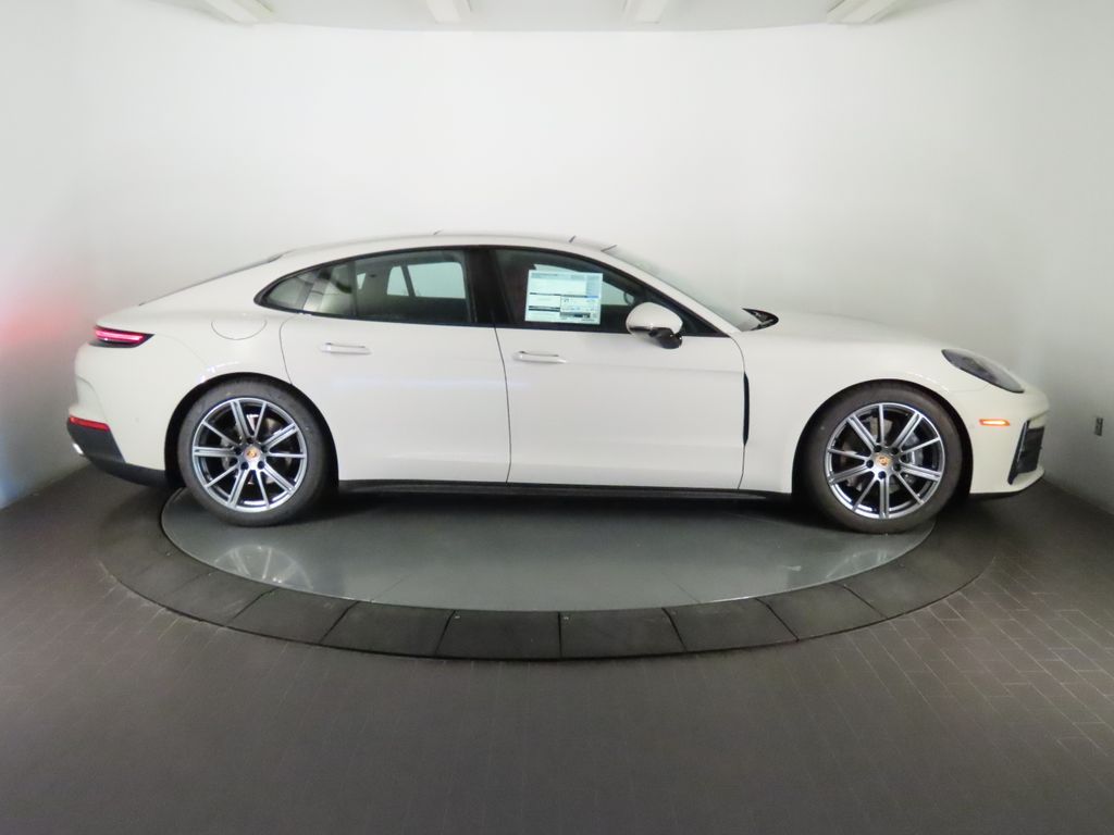 Thumbnail: 2026 Porsche Panamera - 8