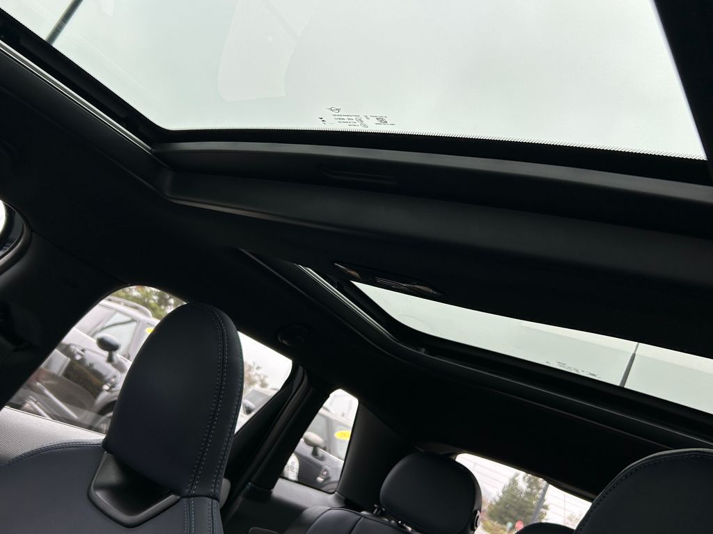 Thumbnail: 2026 MINI Cooper - 16