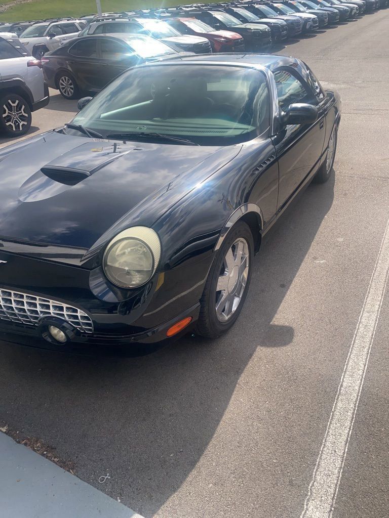 2002 Ford Thunderbird Deluxe RWD